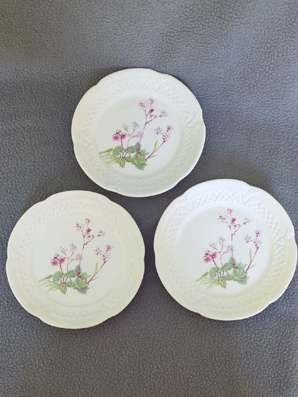 Lourioux Set Of 3 Canape Plates.